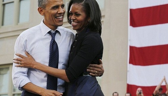 Барак и Мишель Обама отдыхают на роскошной яхте с Томом Хэнксом