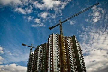 Эксперты рассказали о рисках покупки жилья в пригороде