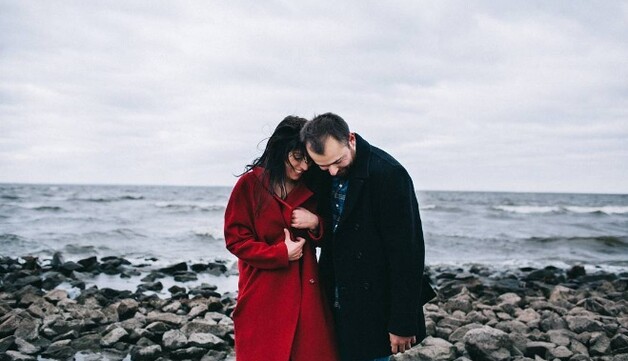 Джамала в объятиях своего жениха снялась в романтической фотосессии: опубликованы фото