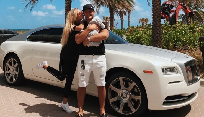 Молодая жена Николая Тищенко опровергла слухи о том, что их сына родила суррогатная мать