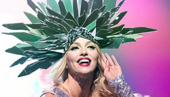 ​В сеть попало видео скандальных разборок Оли Поляковой с активистами в Ровно