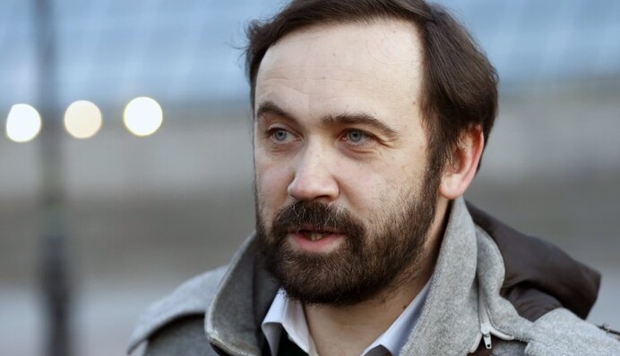 Илья Пономарев: Россия устроила диверсию со Сбербанком, без украинских чиновников точно не обошлось