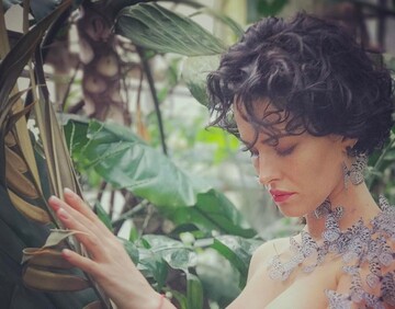 Украинская секс-бомба спела о свадьбе: появилось аудио