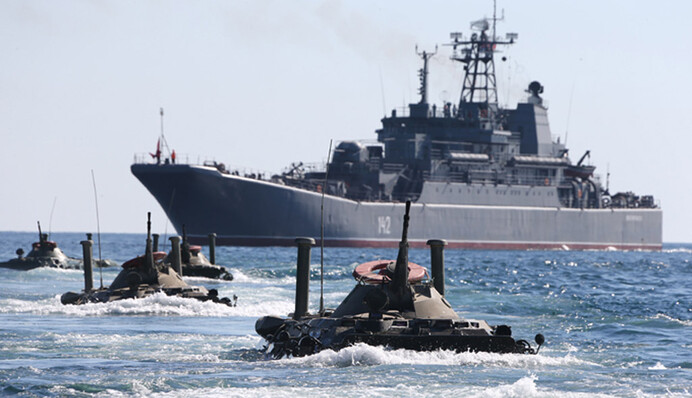 Почему тонут военные корабли России