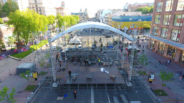 Крещатик превратился в 