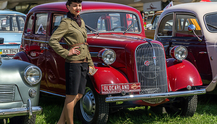 Киевлянам покажут авто нацистов и автобус Гагарина: яркие фото