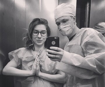 Жена представителя Украины на Евровидении-2017 похвасталась первым фото новорожденного сына