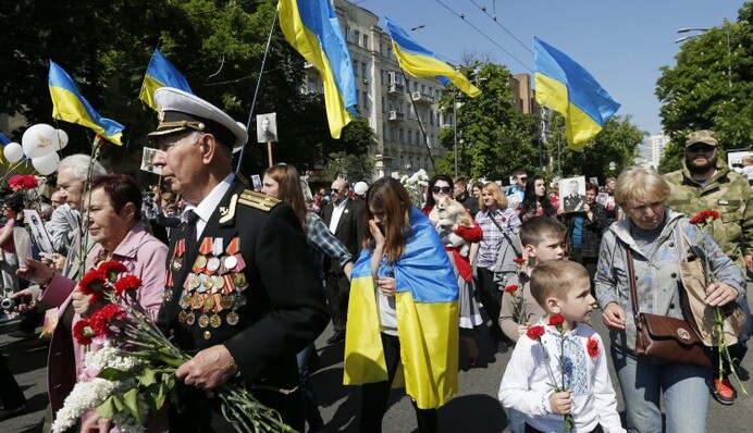 Надеюсь, что в следующем году будет возможность перенести выходной с 9 мая - Вятрович