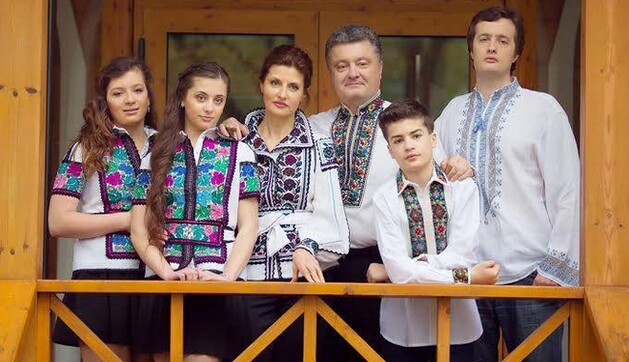 В сеть слили провокационные фото детей Порошенко из элитного колледжа в Англии