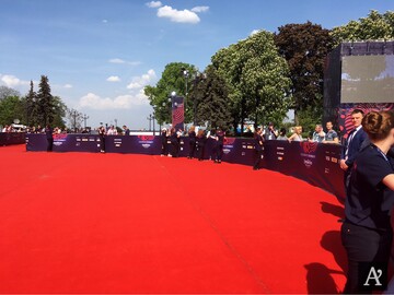 С высоты птичьего полета: в сети появилось уникальное видео красной дорожки Евровидения-2017