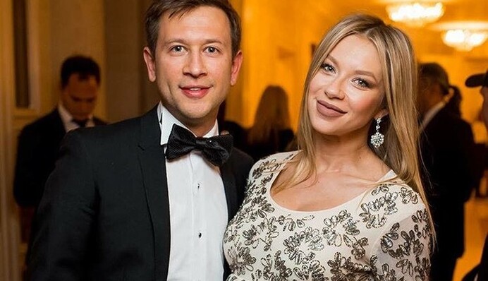 Жена Дмитрия Ступки похвасталась фигурой после родов: опубликовано фото