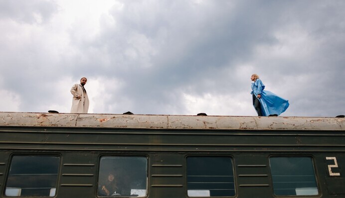 MONATIK презентовал новый клип о любви и танцах: опубликовано видео