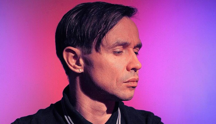 Скандальному российскому певцу разрешили выступить в Киеве после гастролей в Крыму