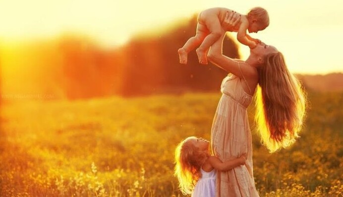 День матери: украинские звезды поделились трогательными поздравлениями в сети