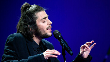 Победителя Евровидения-2017 на родине встречала толпа поклонников: появилось видео