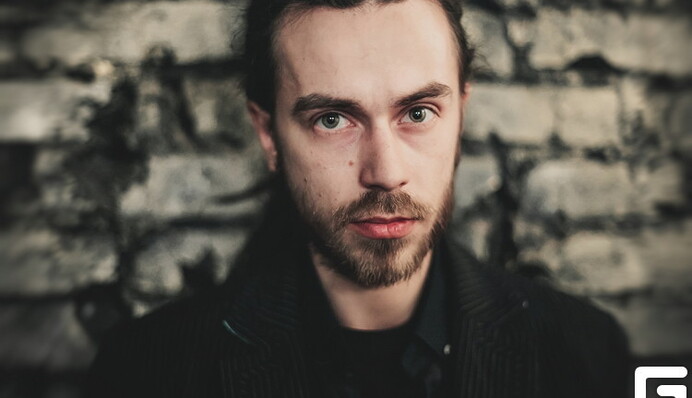 В России разгорелся рэп-скандал из-за перепевки песни Басты армейским хором: опубликовано видео