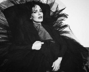 Украинская секс-бомба украсила обложку известного глянца: опубликовано фото