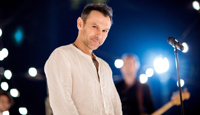 Женская мечта: полицейская взволновала сеть фото с Вакарчуком