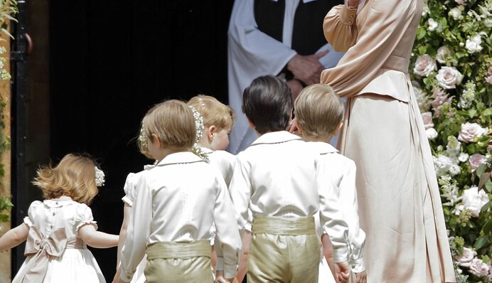 Скромная Кейт Миддлтон на свадьбе сестры присматривала за детьми: опубликованы фото