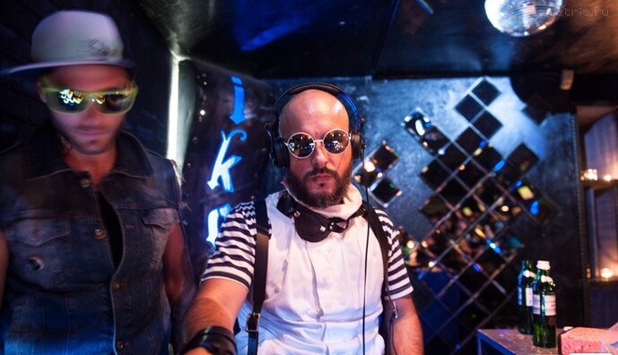 На два фронта: в Запорожье выступил российский диджей, который любит ездить в Крым