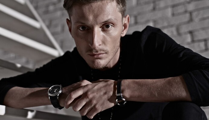 Известный российский комик напугал своих фанатов падением с высоты: опубликовано видео