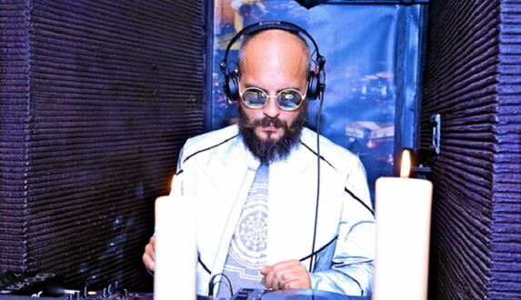 Оскандалившийся с выступлениями в Крыму российский диджей загремел в базу 