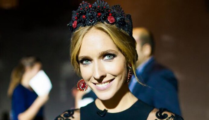 Катя Осадчая с трехмесячным сыном украсила обложку глянца: опубликовано фото