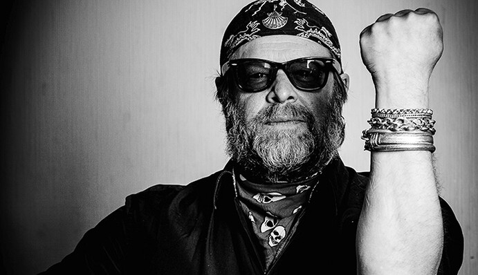 Борис Гребенщиков порадовал поклонников уличным концертом в украинском городе: появилось фото