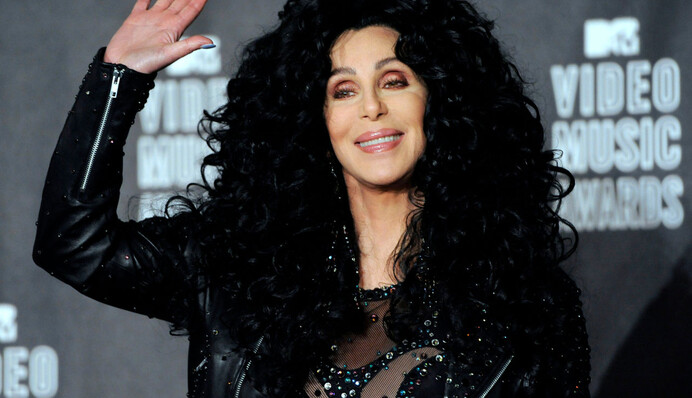 71-летняя Шер взорвала Billboard Music Awards полуголым выступлением: появились фото и видео