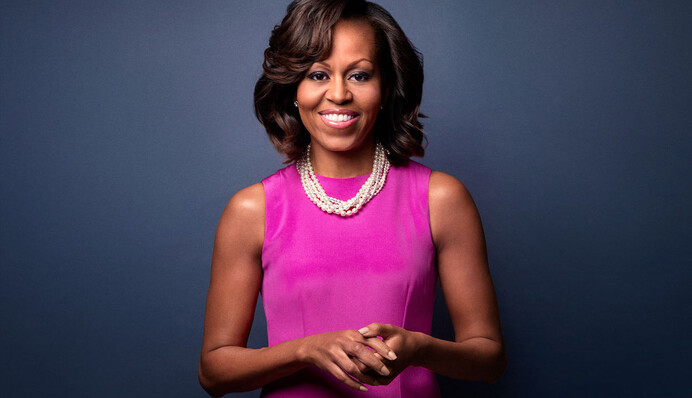 Мишель Обама разгуливает на людях в нескромных нарядах: опубликованы фото