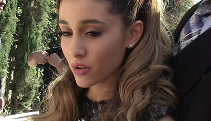 Теракт в Манчестере сорвал гастроли Арианы Гранде