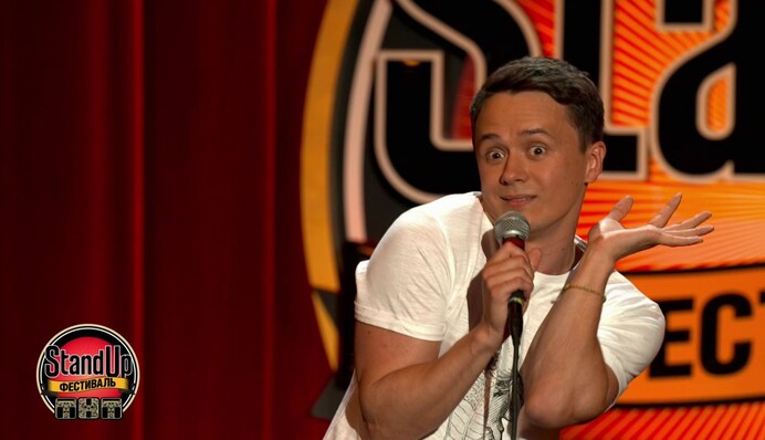 В России полиция задержала звездного комика из Comedy Club