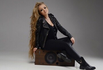 Звезда Детского Евровидения впервые показала новорожденного сына: опубликовано фото