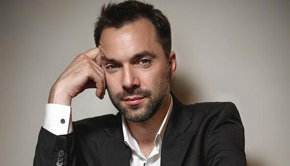 Якщо сюди зайдуть війська РФ, Roshen отримає хтось інший - Олексій Арестович про Вконтакте та майбутні заборони