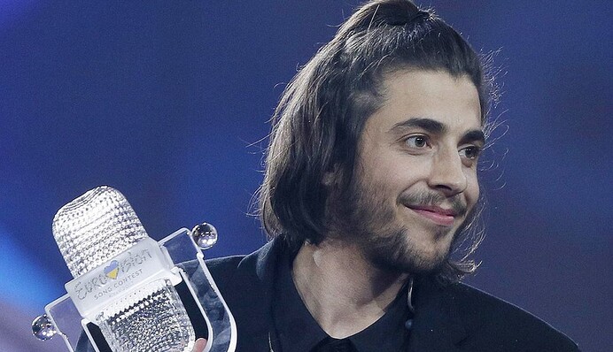 Украинка растрогала перепевом победной песни Евровидения-2017: опубликовано видео