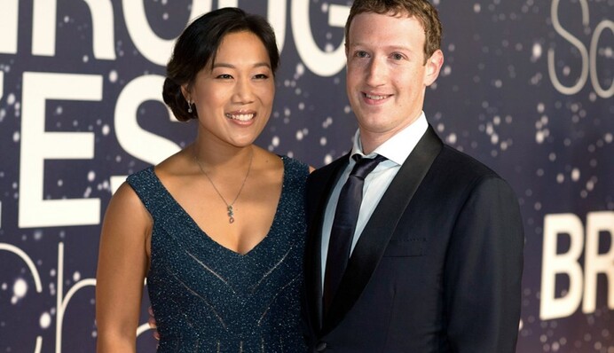 Цукерберг умилил сеть празднованием годовщины первого свидания: опубликовано фото