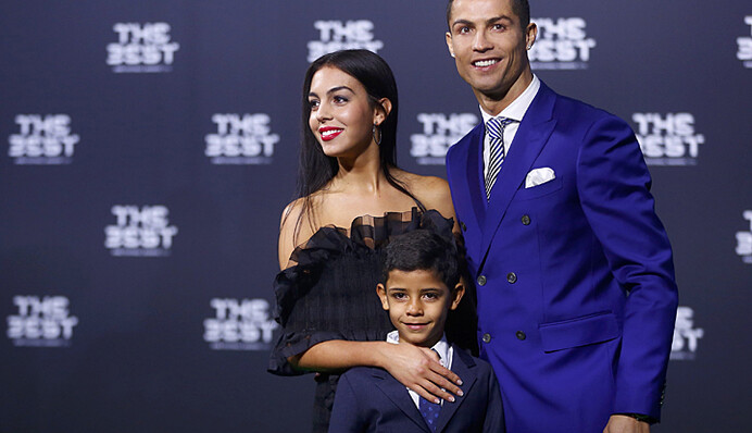 Вскрылись новые доказательства беременности невесты Роналду: опубликованы фото