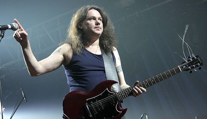 То измена, то засада: лидер легендарной рок-группы попал в базу 