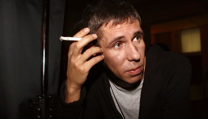 Актер Панин рассказал, зачем снимался в скандальном видео в женском белье