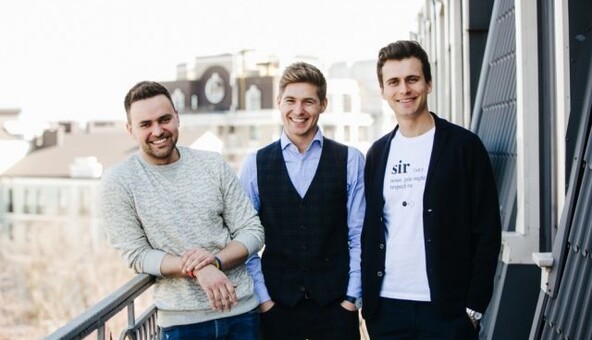 Ведущие Евровидения предстали в пикантной фотосессии для известного глянца: появились фото