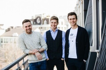 Ведущие Евровидения предстали в пикантной фотосессии для известного глянца: появились фото