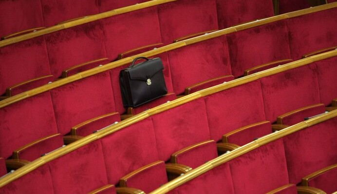 Вечные выходные: что заставит миллионеров работать в Раде