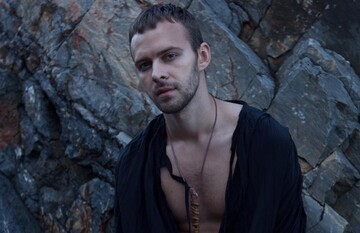 Барских на коне стал героем любовных стихов: опубликовано фото