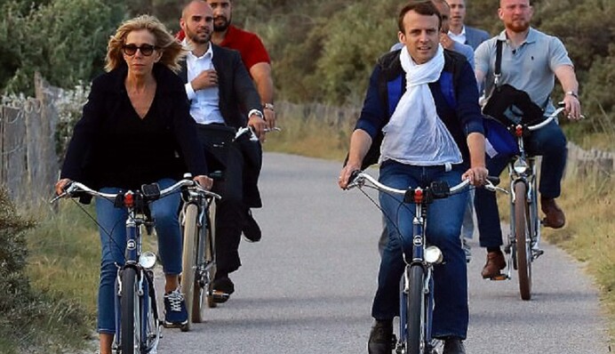 Папарацци поймали Макрона с женой за веселым занятием: опубликованы фото