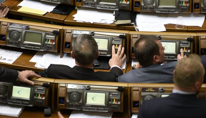 Как Администрация президента собирает голоса в парламенте в поддержку законопроектов МВФ