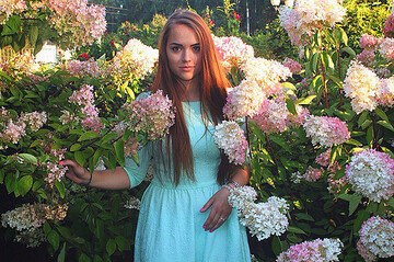 Внучка Владимира Высоцкого взбудоражила сеть своими фото