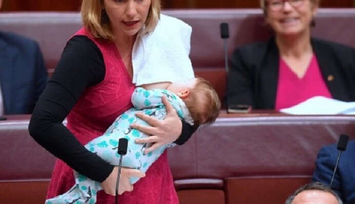 Сенатор, кормящая младенца в парламенте, взорвала сеть: опубликованы фото и видео