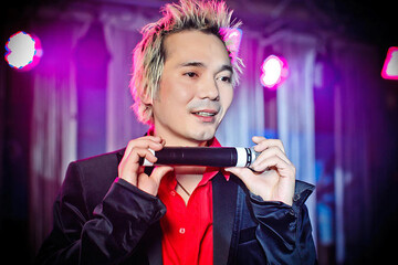 Гражданская жена экс-солиста группы 