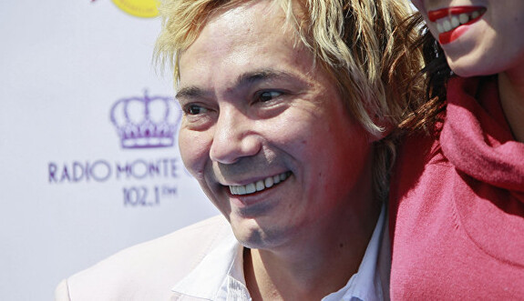 Не мог отказаться от выпивки на приемах: друг покойного Яковлева объяснил причину болезни артиста