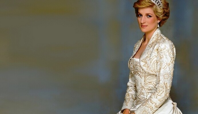 Опубликовано ранее неизвестное фото принцессы Дианы в купальнике